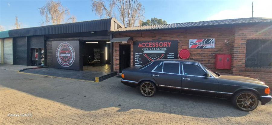 Accessory Zone 4x4 Centre fitment work, photo 65