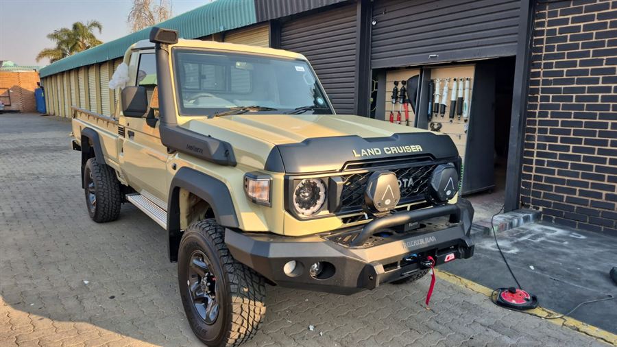 Accessory Zone 4x4 Centre fitment work, photo 259